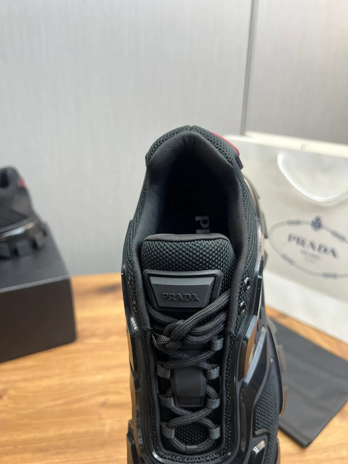 Men's shoes 💰620💰 [PRADA] Popular thick-soled shoes for couples 👩‍❤️‍👨 Available all year round ✔️Official website synchronization Original fly-knit film fabric + cowhide lining, 1⃣️ to 1⃣️ replica, original sole, 36-45 (45 made to order, non-refundable)